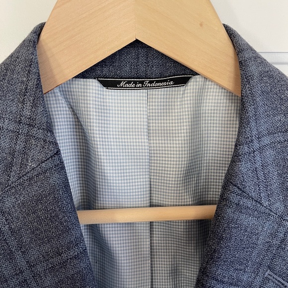 Saks Fifth Avenue Black Label Men’s Sport Coat. Tailored fit w/ pick stitching. - Picture 2 of 6